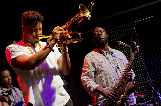 Christian Scott, Antoine Roney