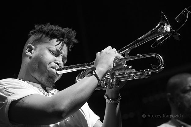 Christian Scott